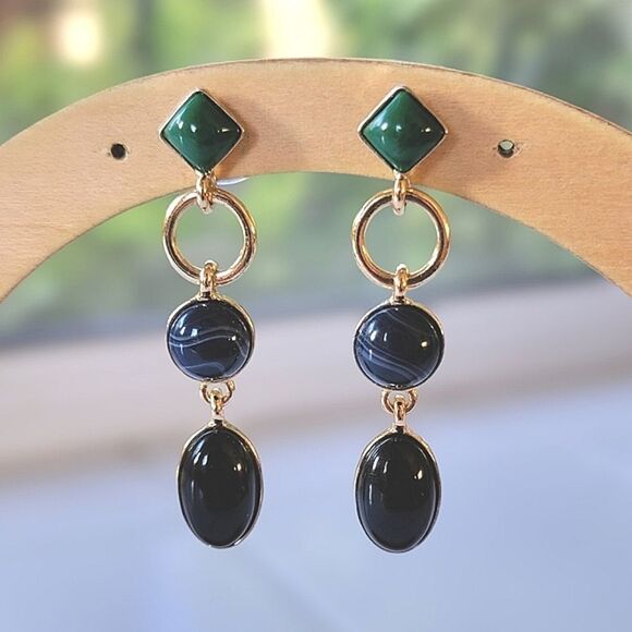 Lot of 2 | Vtg gold tone faux stone earrings - Picture 5 of 13